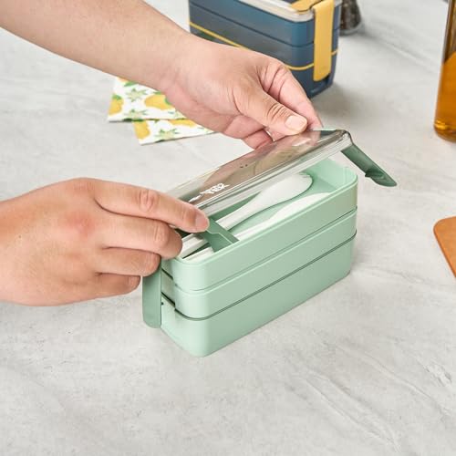 Bento Tek 30 Ounce Bento Box, 1 Stackable 3 Compartment Lunch Container - With Fork And Knife, Does Not Contain BPA, Green Plastic Reusable Lunch Box, Microwavable, Dishwashable - Restaurantware - size: 1 Count, style: 30 oz - Green