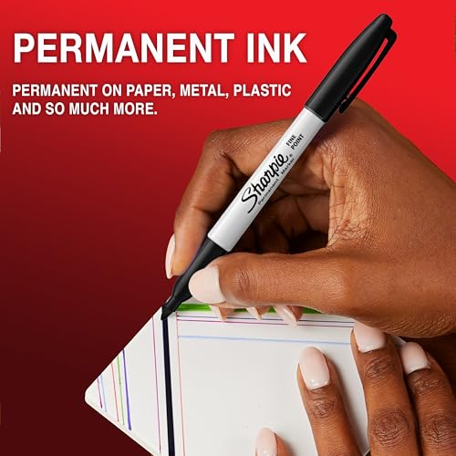 Sharpie Permanent Markers | Fine Point for Bold Details | BlackBlueRed and Green Ink Colours | 4 Marker Pens - color: Standard colours
