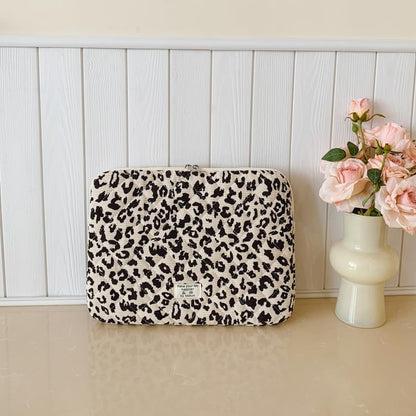 Leopard Print Laptop Sleeve for 13 Inch Mac-Book, Quilted Protective Soft Case, Cheetah Print Computer Cover Compatible with Air & Pro Models - color: Beige-Leopard